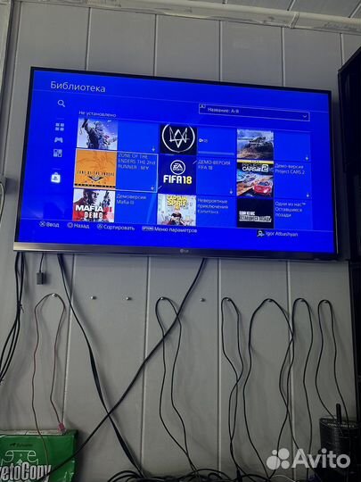 Sony PS4 с крутыми играми