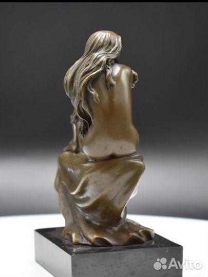 Бронзовая статуэтка