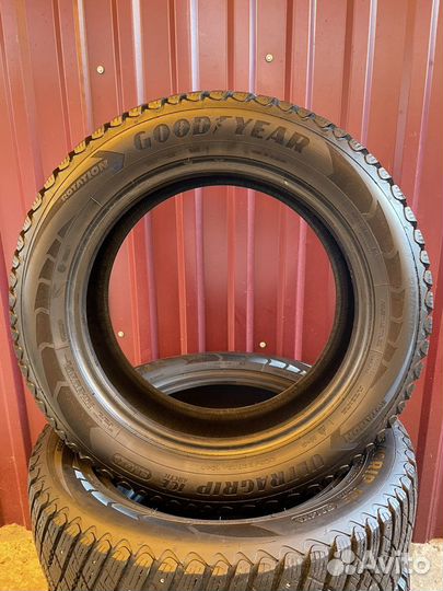 Goodyear UltraGrip Ice Arctic SUV 225/60 R18 104T