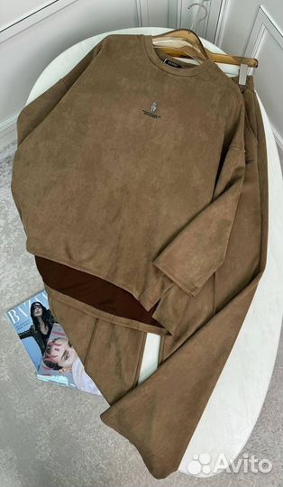 Костюм женский Bunno стильный (2025)