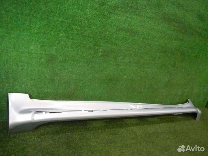 Накладка на порог (наружная) Toyota Land Cruiser