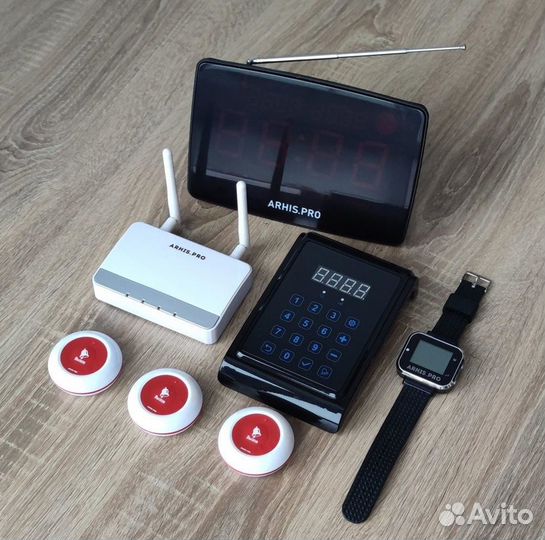 Кнопка вызова официанта с часами, табло, усилитель