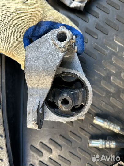 Подушка двигателя ока