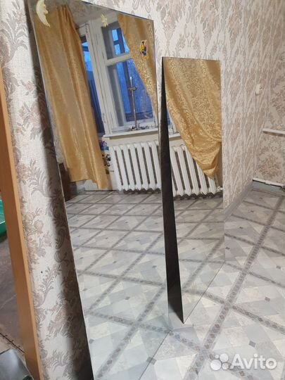 Зеркало настенное