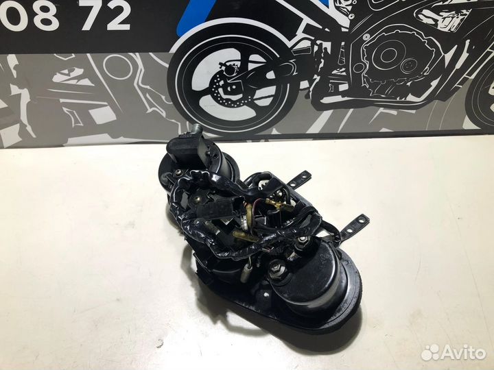 Приборная панель Suzuki GSX-R 400 R (GK76A) 1995г