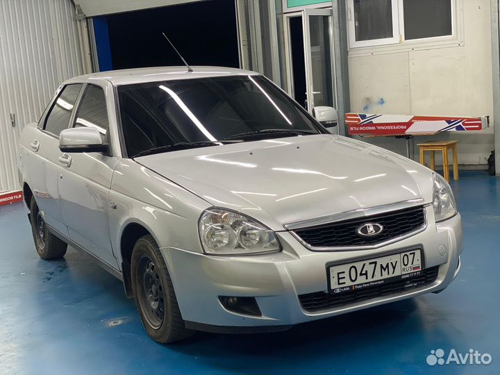 Капот на LADA priora