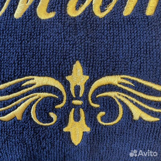 Мужской махровый халат лев с вышивкой