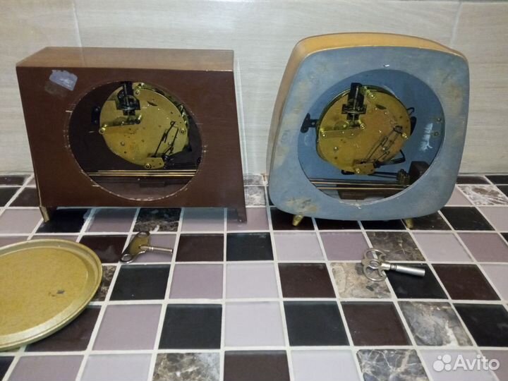 Старинные настольные немецкие часы с боем