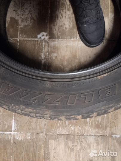 Bridgestone Blizzak DM-V1 245/55 R19