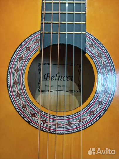 Продается гитара Belucci