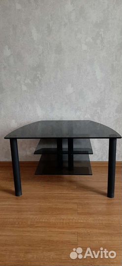 Стеклянная тумба под тв