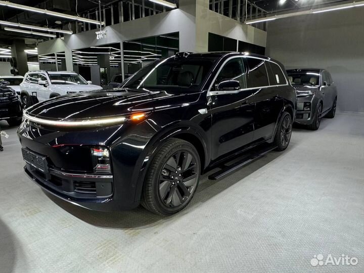 LiXiang L9 1.5 AT, 2023, 11 км