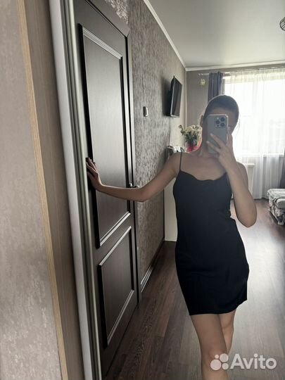 Атласное платье комбинация lime новое