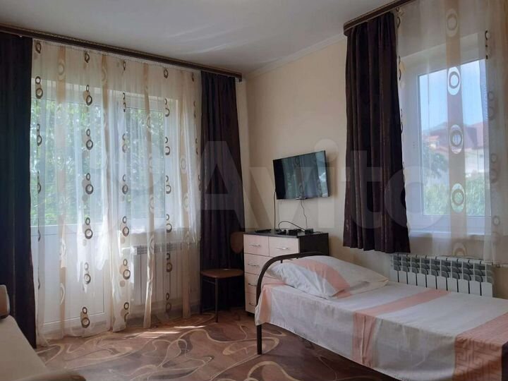 Комната 20,4 м² в > 9-к., 2/2 эт.