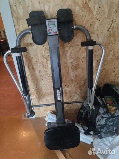 Гребной тренажер