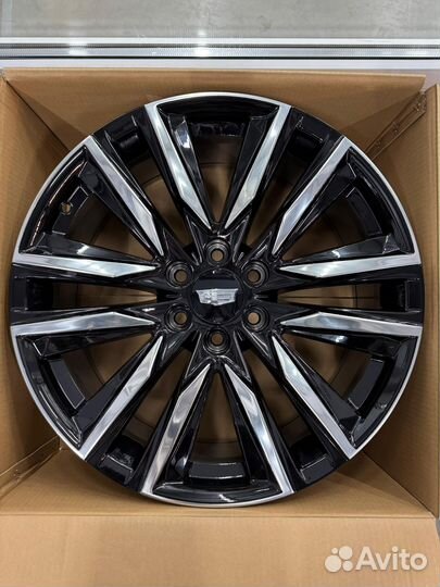 Новые диски R22 на Cadillac Escalade 6/139.7