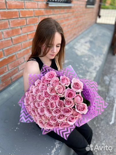 Букет свежих роз 51 шт