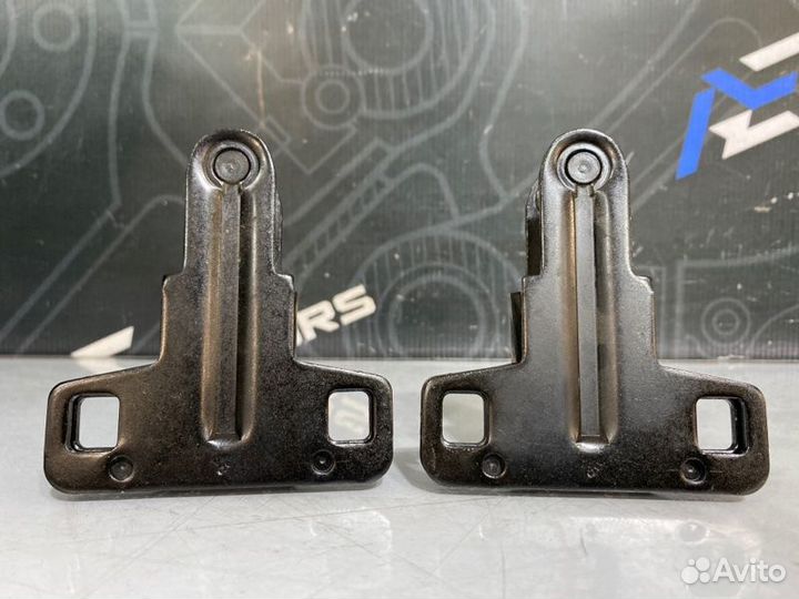 Петля багажника Bmw X5 E53 M54B30 2006