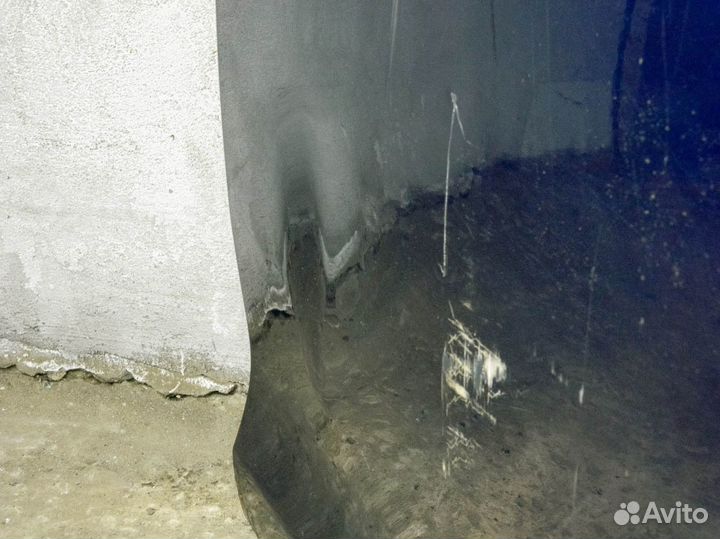 Панель двери передней правой VW Jetta 5