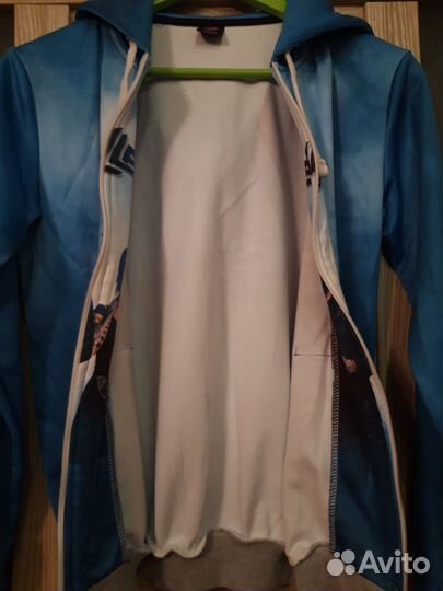 Спортивная куртка детская с капюшоном