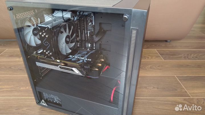 Мощный игровой компьютер с монитором