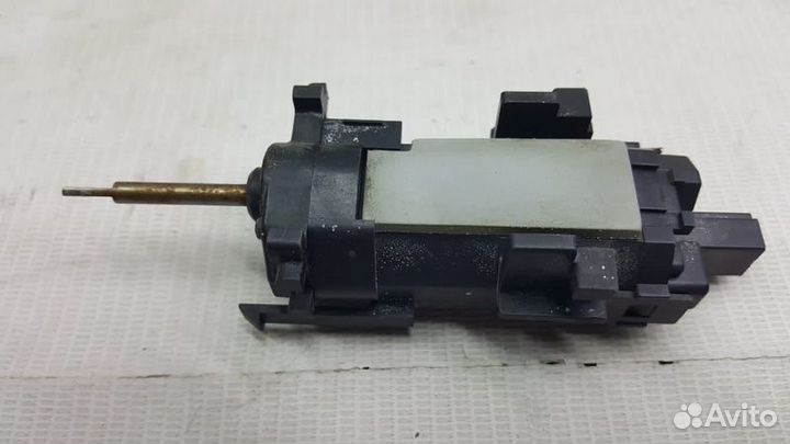 Механизм регулировки ремня безопасности правый