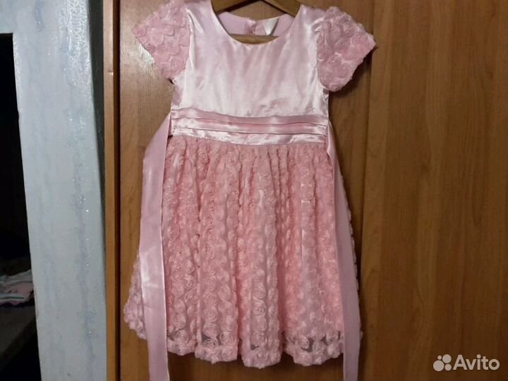 Нарядное платье