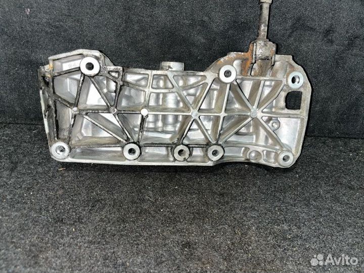 Кронштейн генератора Bmw 5-Series F10 N47D20C 2012