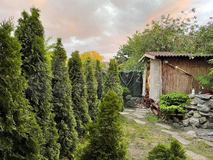 Дом 10 м² на участке 2 сот.