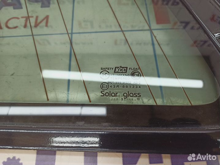 Стекло кузовное глухое левое Hyundai Santa Fe (SM)