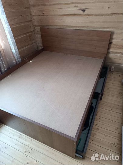 Кровать двухспальная