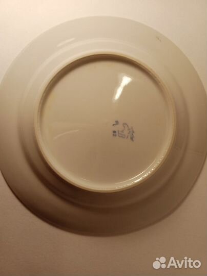 Тарелка фарфоровая глубокая, 24 см