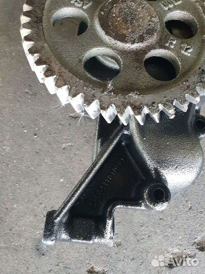 Насос масляный Mercedes actros