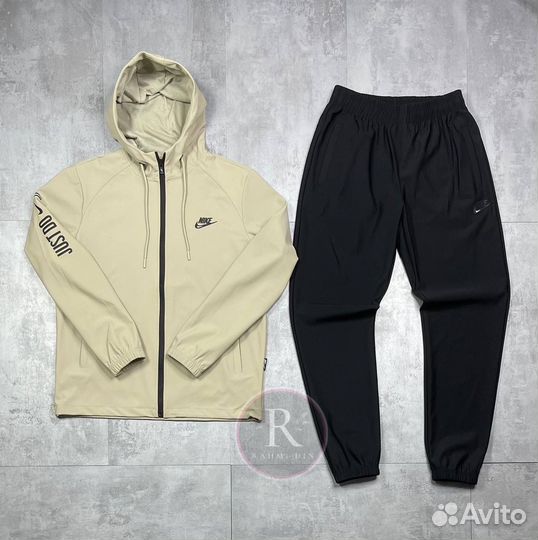 Спортивный костюм Nike