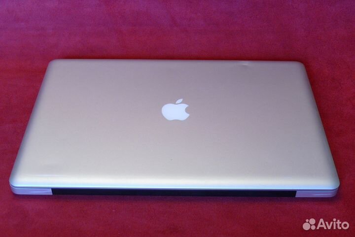 Apple Macbook Pro Core i7 2.4 512 ssd