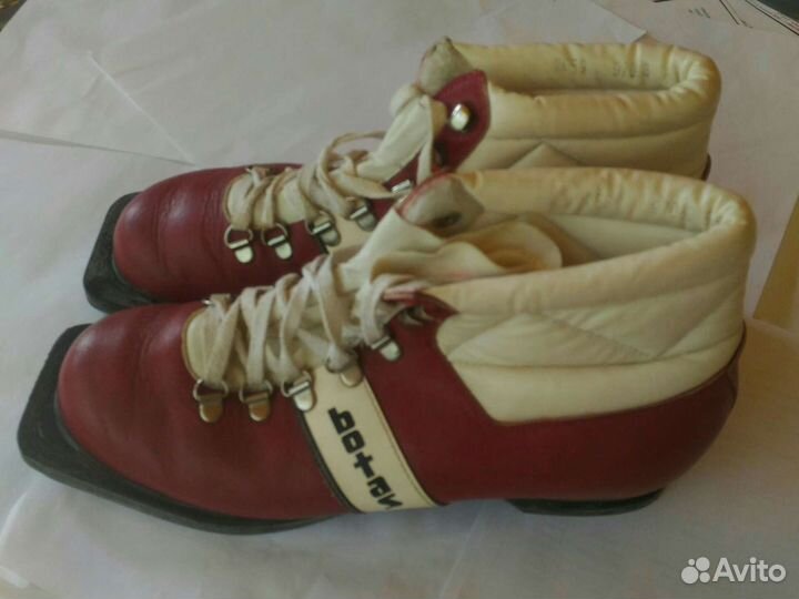 Лыжные ботинки