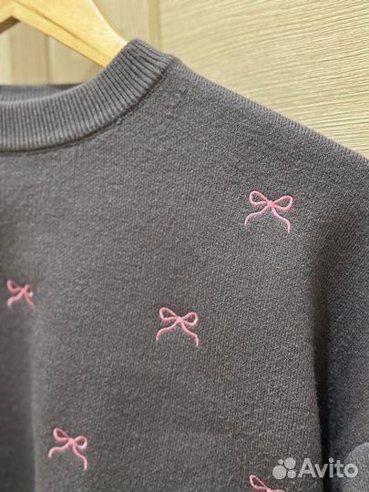 Свитер женский укороченный