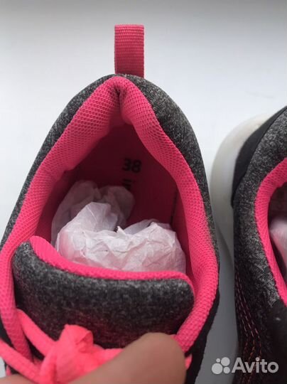 Кроссовки женские 38 размер