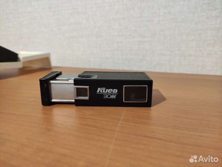 Плёночный фотоаппарат 