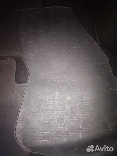 Резиновые коврики для suzuki liana