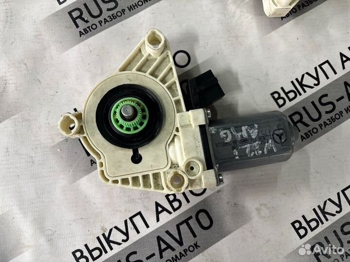 Моторчик стеклоподъемника задний левый Mercedes S