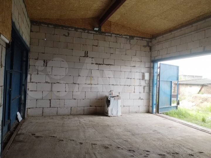 Гараж, > 30 м²