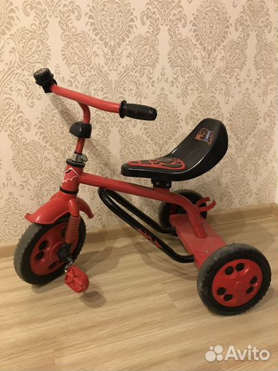 Трехколесный велосипед