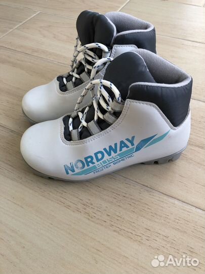 Лыжные ботинки р32