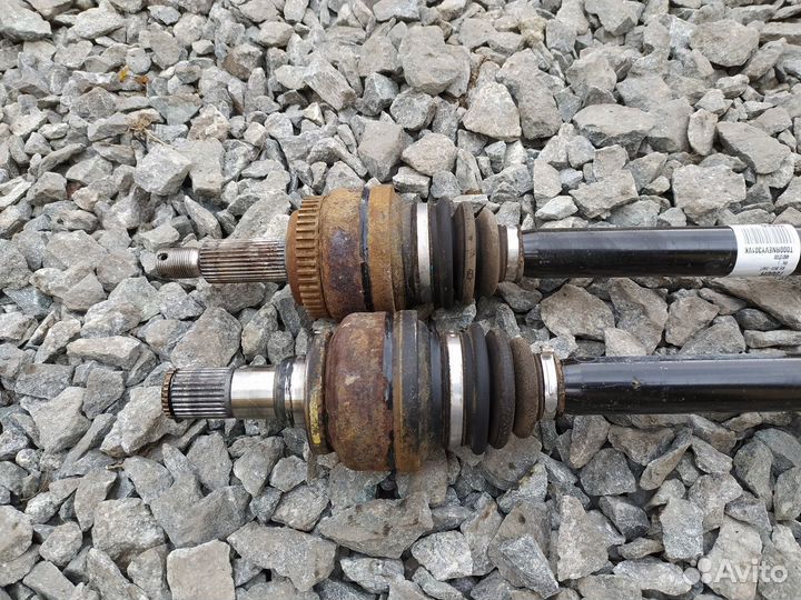 Полуось (привод в сборе) Kia Quoris I рестайлинг