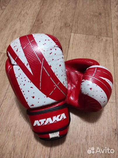 Боксерские перчатки Ataka б/у 6 oz