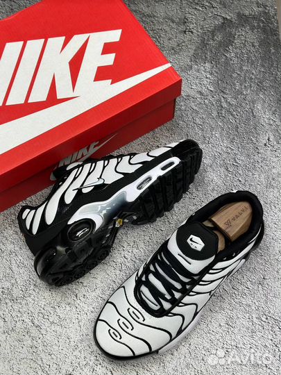 Кроссовки Nike air max tn plus