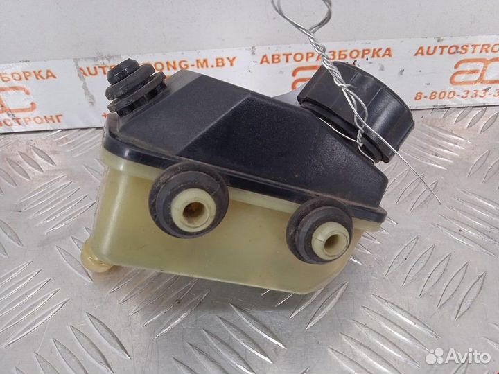 Бачок гидроусилителя Volvo V50 2006