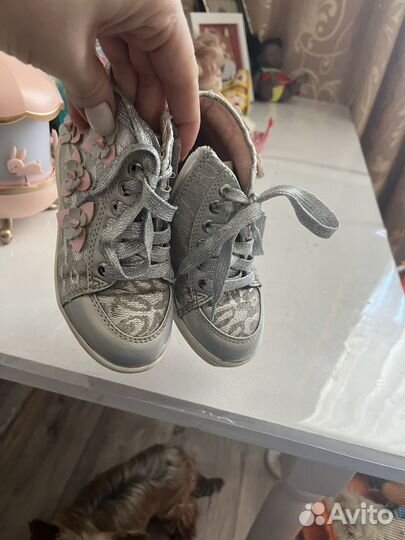 Ботинки на девочку 26