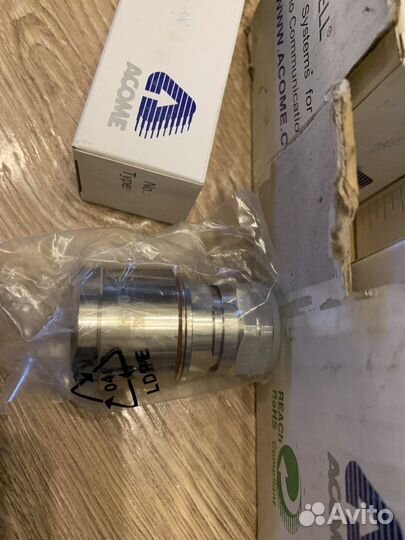 Разъемы для излучающего кабеля.Компании acome